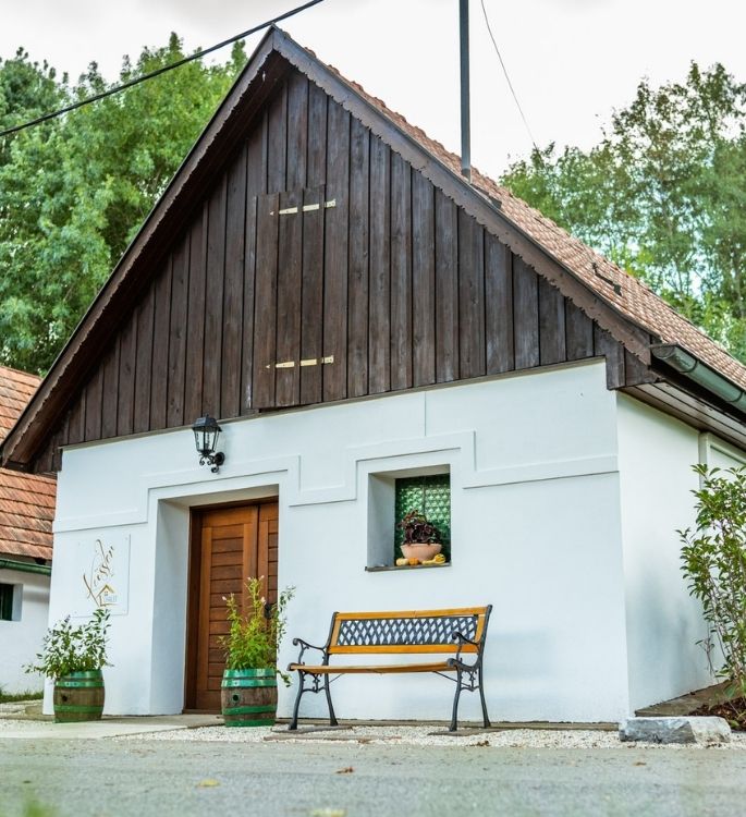 Schlafen im Weinfass-Chalet für 4